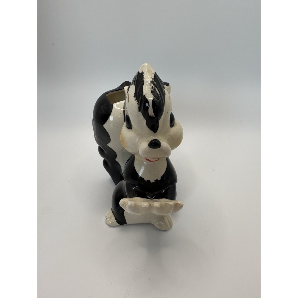 Vintage Ceramic Skunk Match Holder 1950s Mid Century Kitsch Figurine 4"